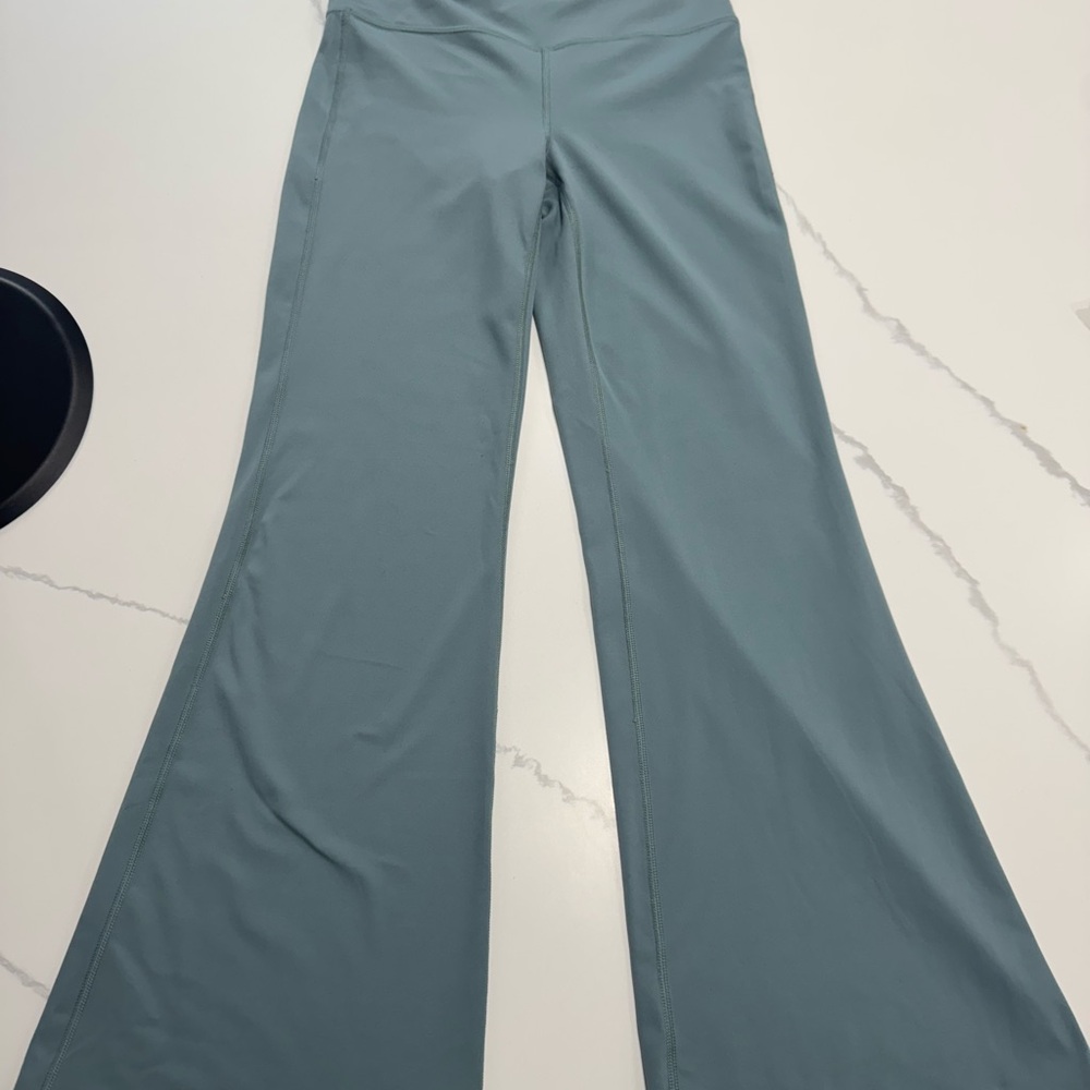 Athleta Women's Elation Bootcut Leggings (sage green)